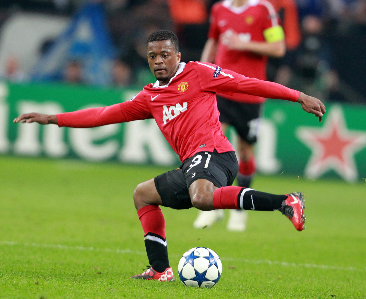 他们利用自 他们利用自